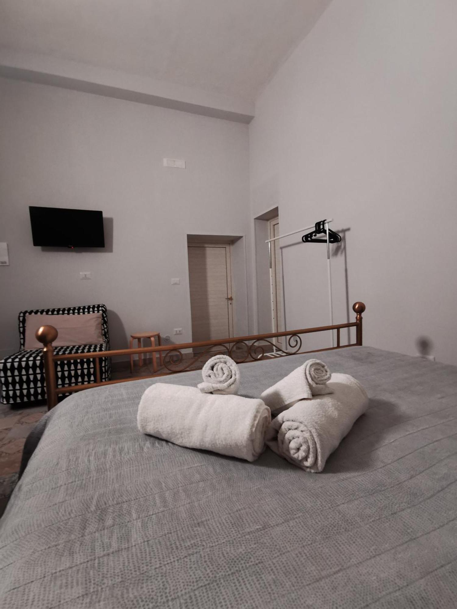 Whiteflower Apartments Bari Room photo
