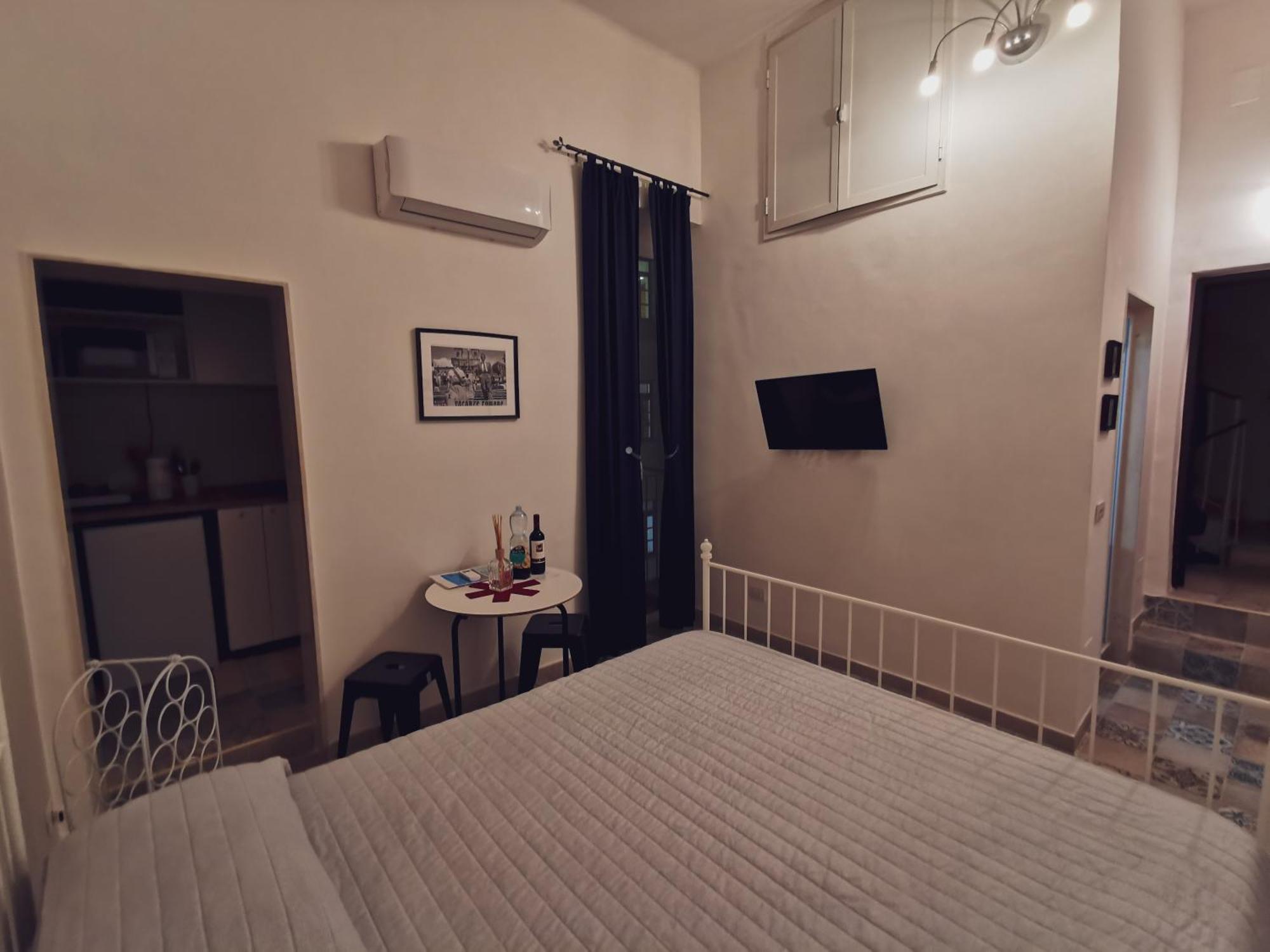 Whiteflower Apartments Bari Room photo
